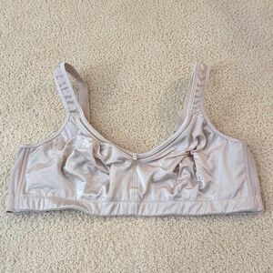 Breezies Beige Four Clasp Bra Size 44DD